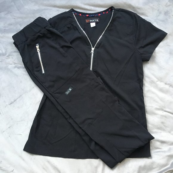 Koi Scrub set